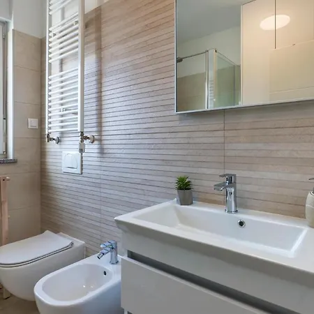 Gorgeous In With Kitchen Apartment Pula