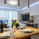 2 Bedroom Amazing In 아파트 풀라