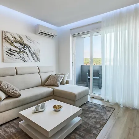 Beautiful In Apartament *