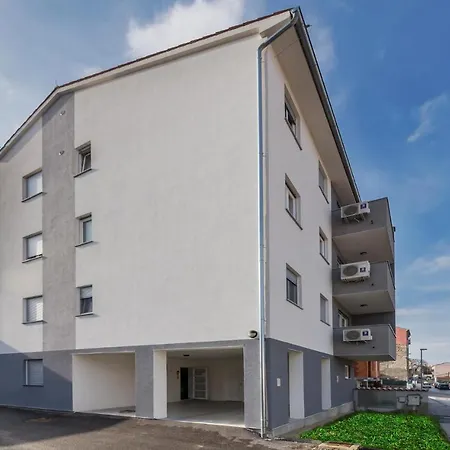 Cozy In With Wifi Διαμέρισμα