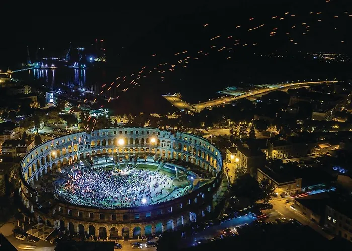 Διαμέρισμα Cozy In With Wifi *